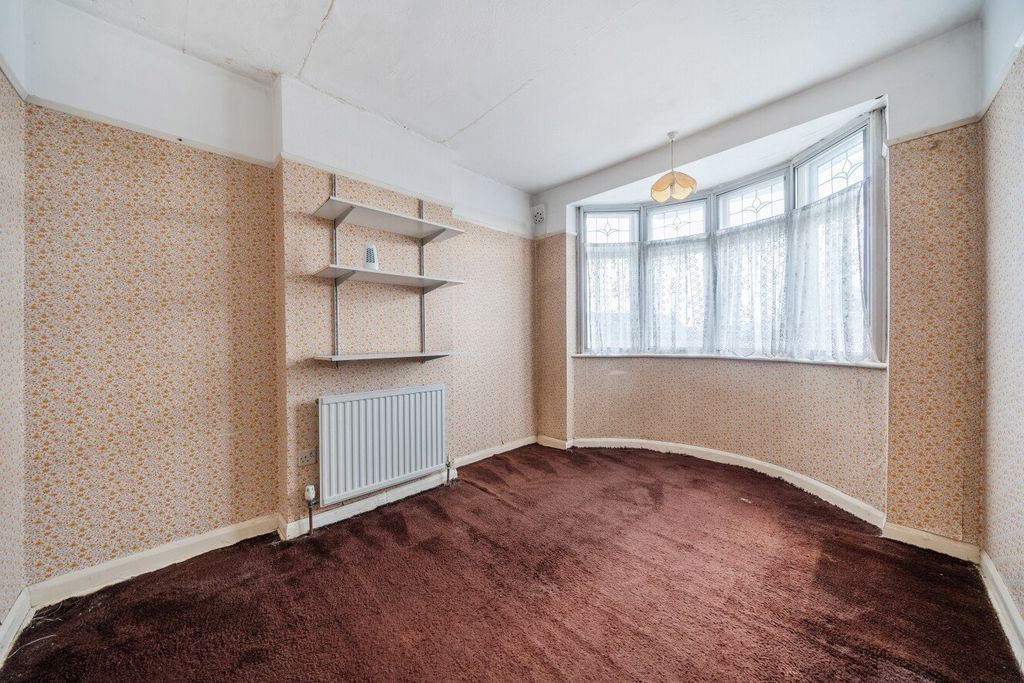 Property photo 3 of 20 Picture 3