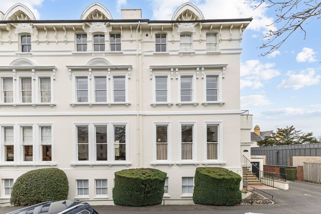 Property photo 1 of 19 Exterior