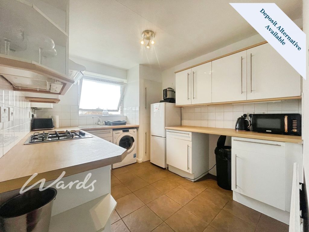 Property photo 3 of 10 Kitchen