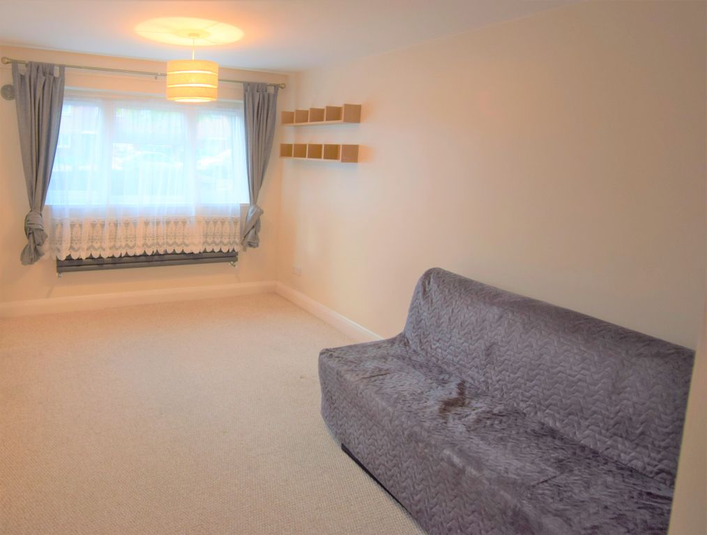 Property photo 2 of 7 Bedroom 1