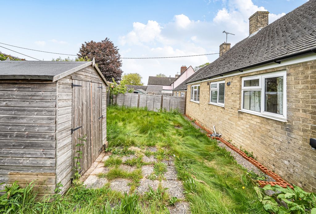 Property photo 2 of 11 1467016-15-6A0Efd...