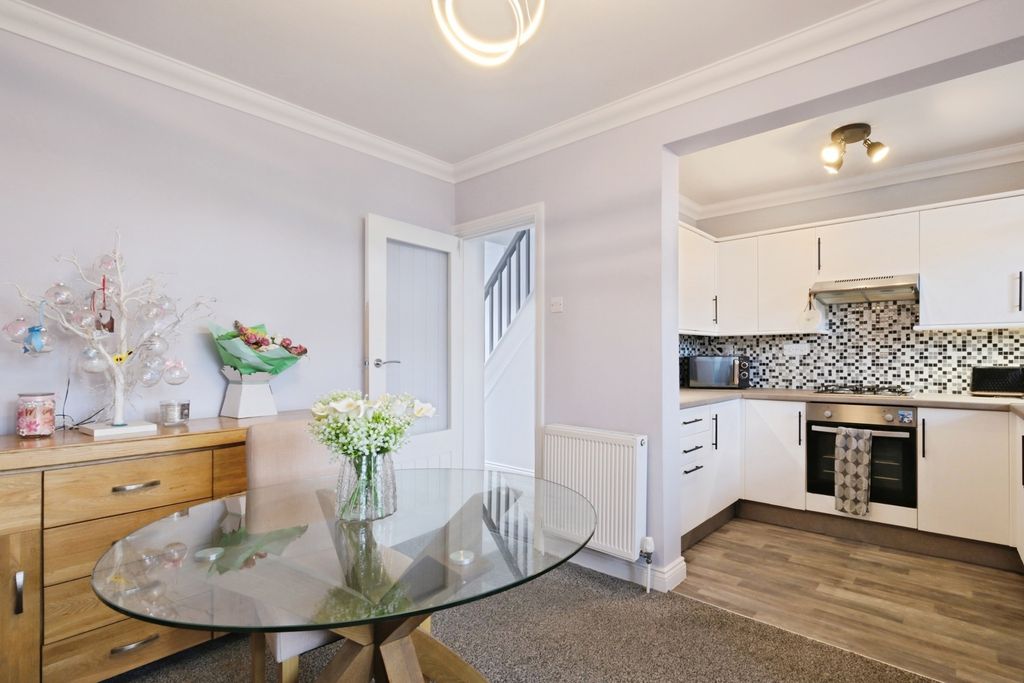 Property photo 3 of 17 Pbox-Img.Jpg