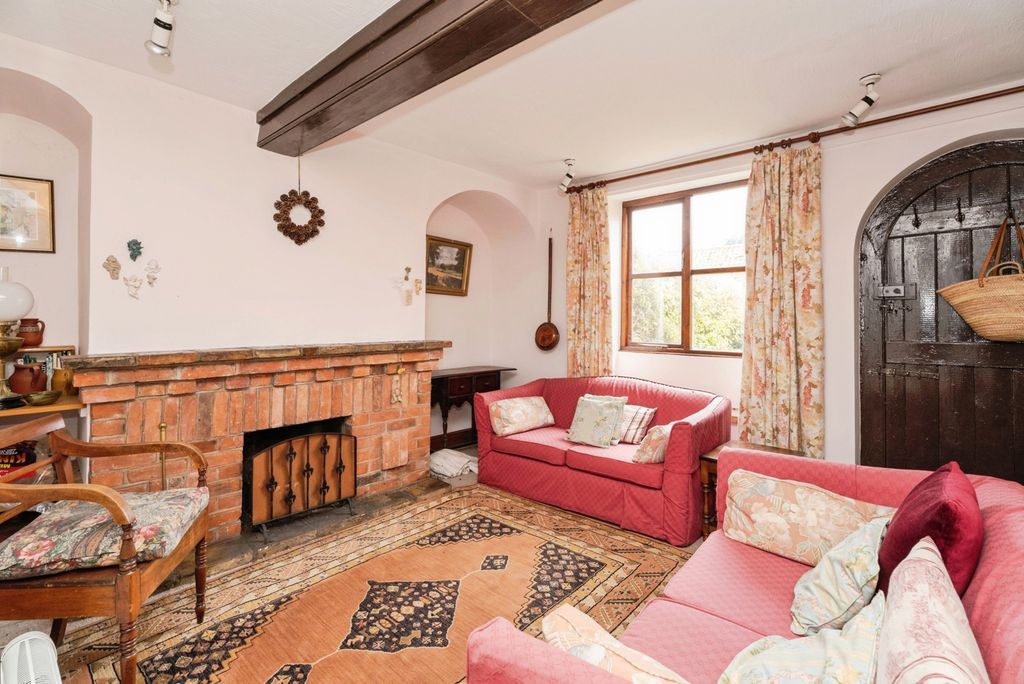 Property photo 2 of 16 Photo