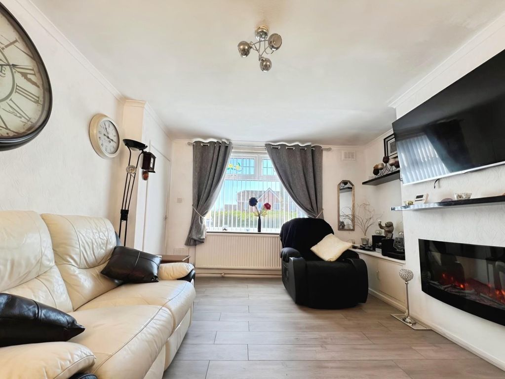 Property photo 2 of 11 ce453789-5A78ce3E-c27E-48A8-98B1-4E5B8c03Ff48.Jpg