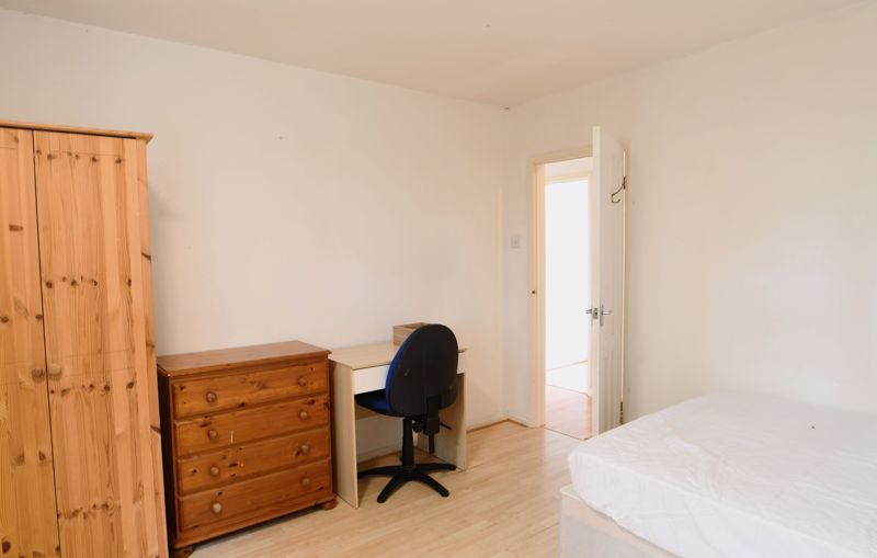 Property photo 3 of 7 Photo 9