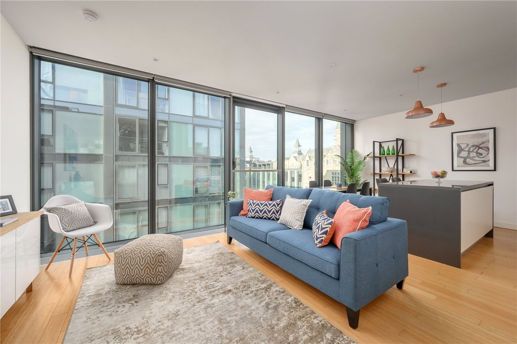 Property photo 2 of 14 Picture No. 04