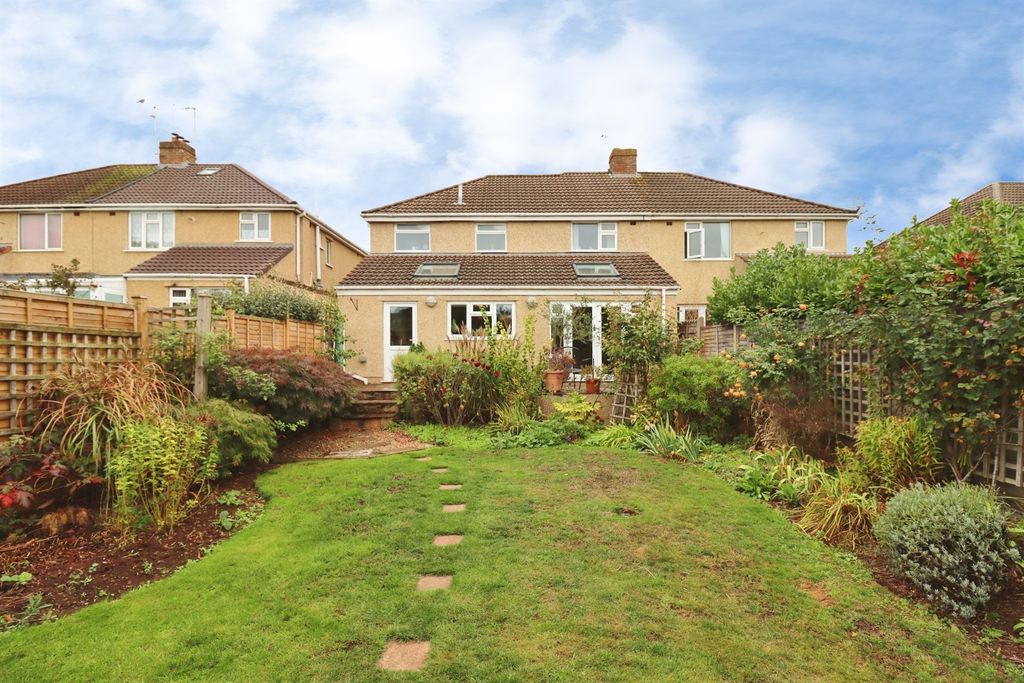 Property photo 2 of 19
