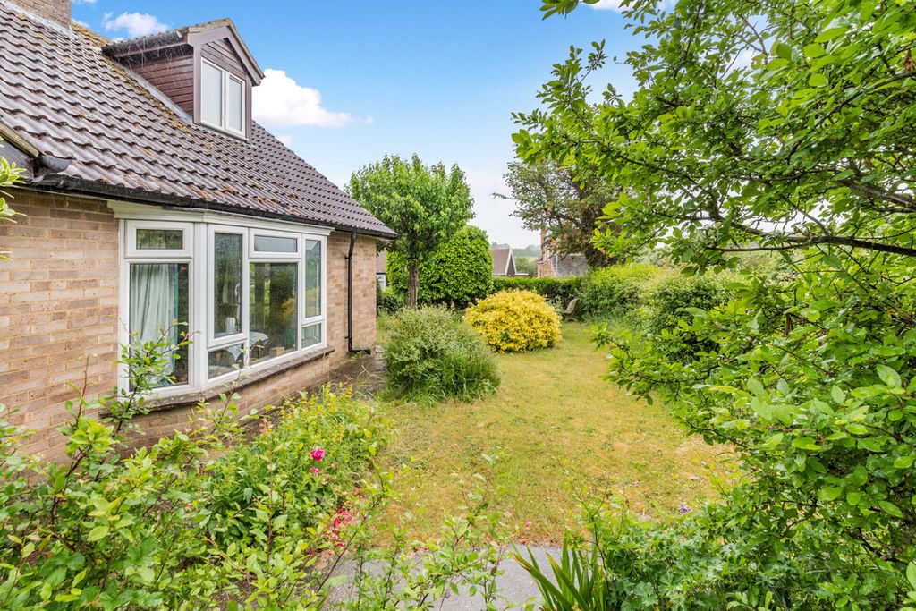 Property photo 3 of 31