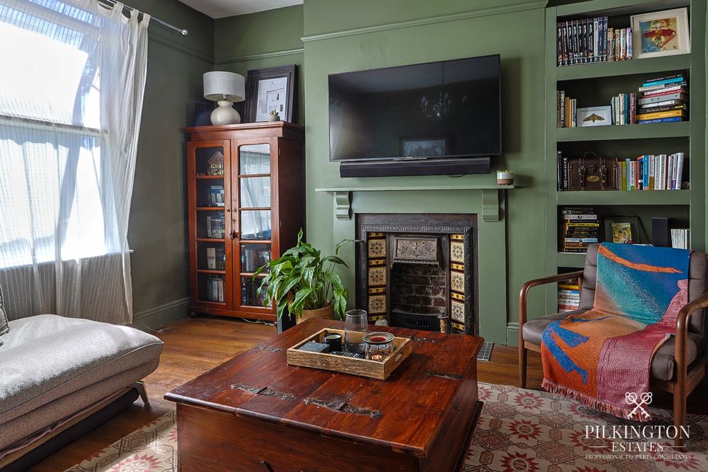 Property photo 3 of 14 5227784