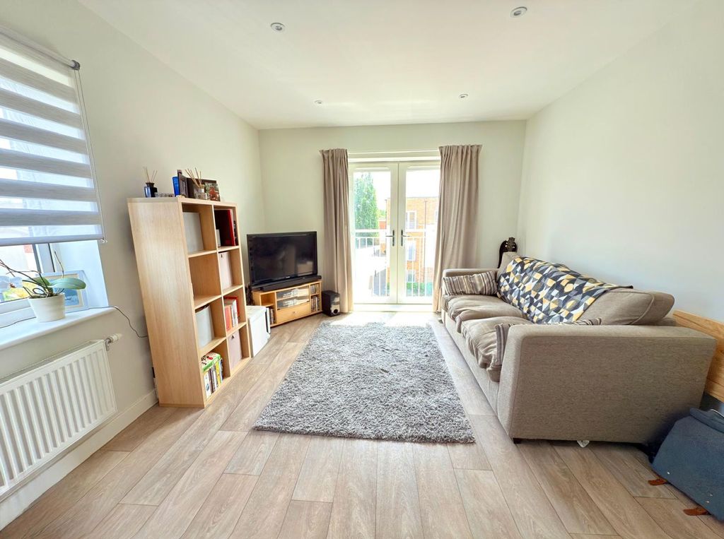 Property photo 3 of 5