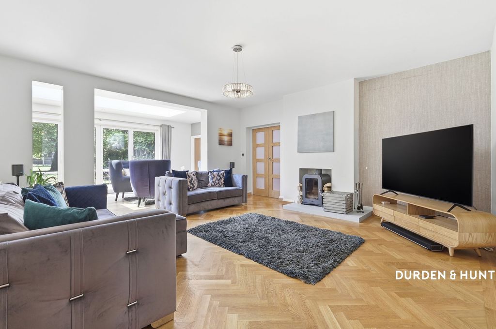 Property photo 2 of 42