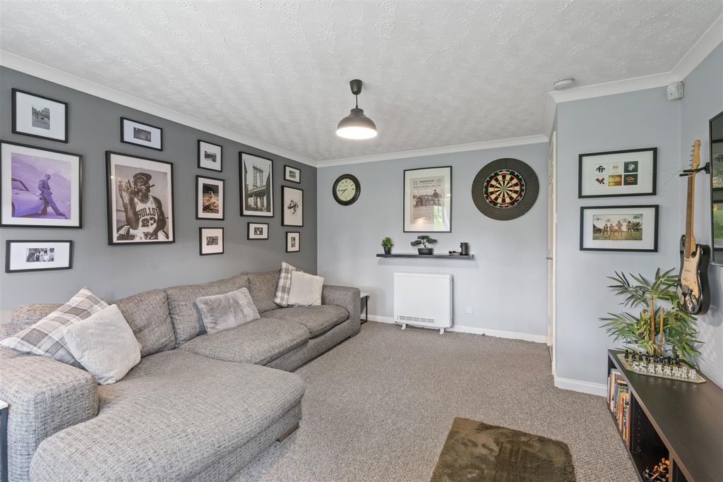 Additional image 6 of 2 bed flat for saleWaverley Cresent, Livingston EH54