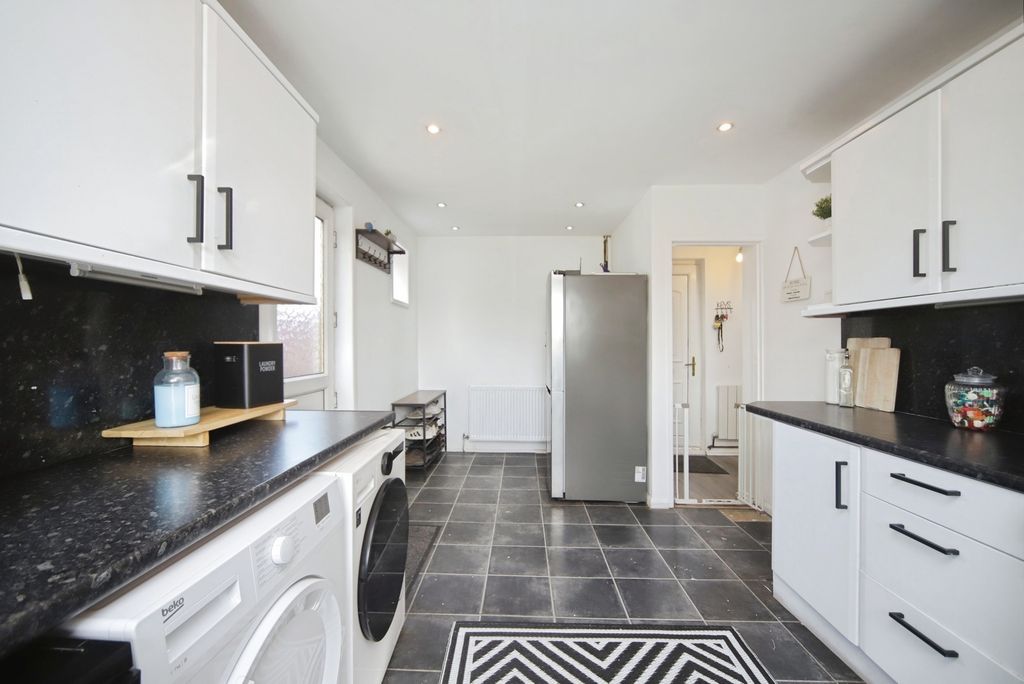 Property photo 3 of 16 Pbox-Img.Jpg