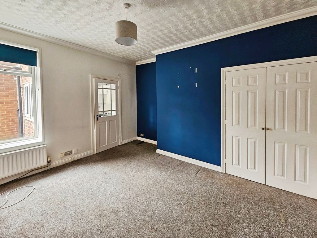 Property photo 3 of 8 Photo 6