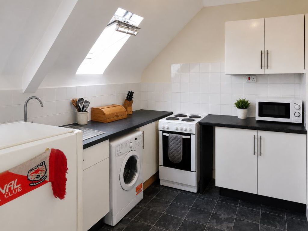 Additional image 5 of 5 bed maisonette for saleGwern Avenue, Caerphilly CF83