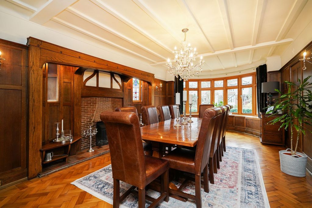 Property photo 3 of 43