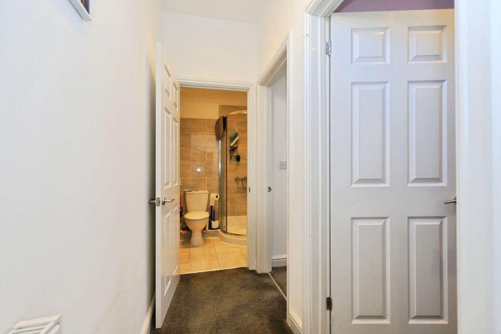 Property photo 2 of 20 Pbox-Img.Jpg