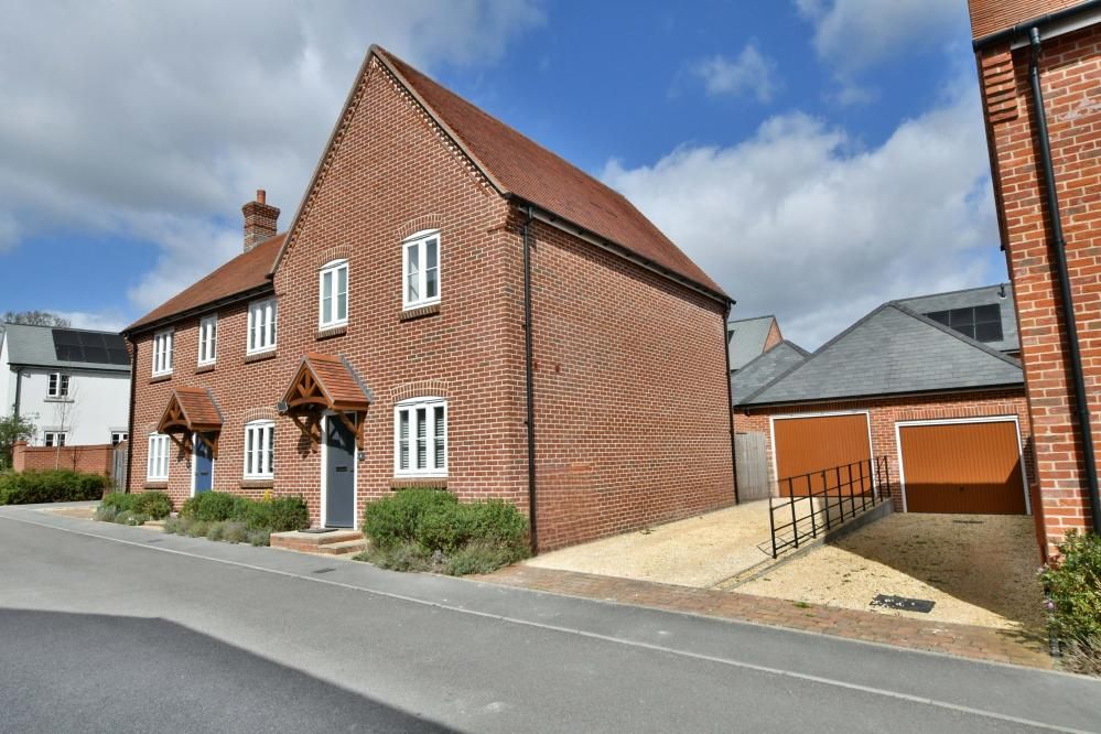 Property photo 3 of 13 Agents Notes