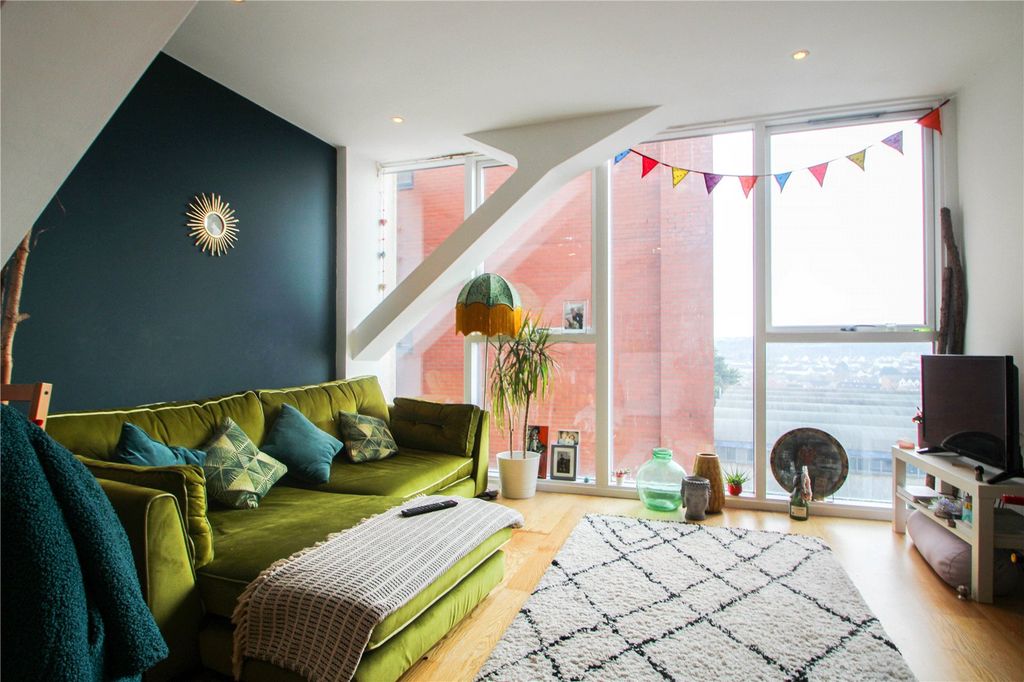 Property photo 1 of 8 Picture No. 10