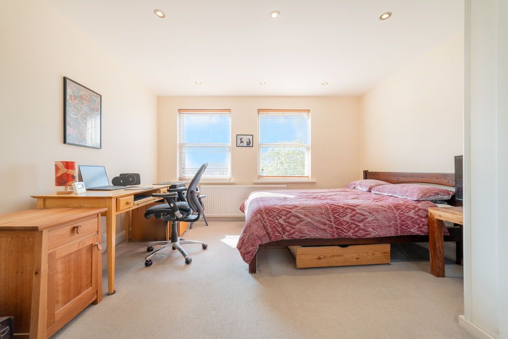 Property photo 2 of 17 Photo 12