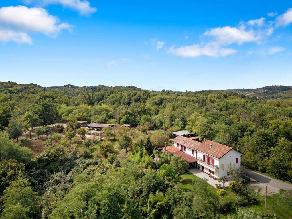 Property photo 2 of 27