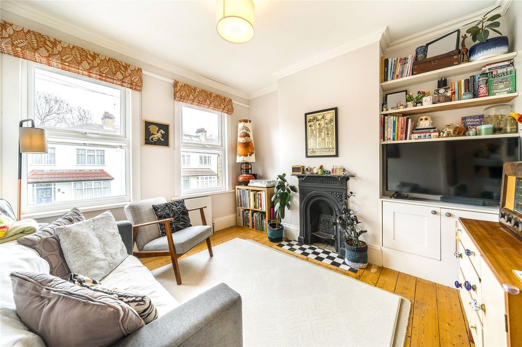 Property photo 3 of 11 Picture No. 02