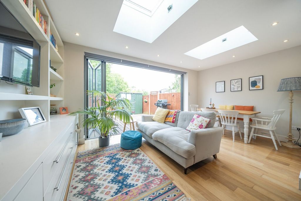 Property photo 2 of 10 Picture No. 08