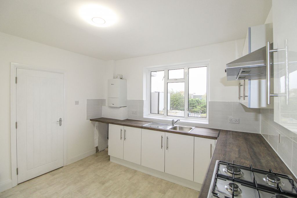 Property photo 3 of 13 Gallery