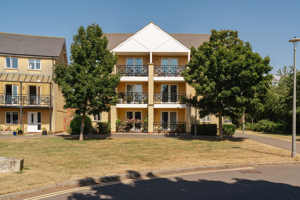 Property photo 1 of 16 19