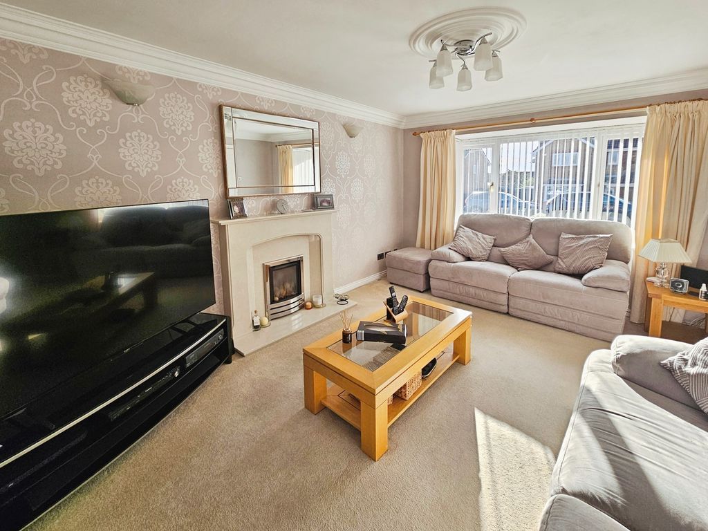 Property photo 3 of 19 Photo 15