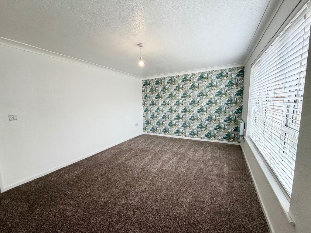 Property photo 2 of 9 Lounge