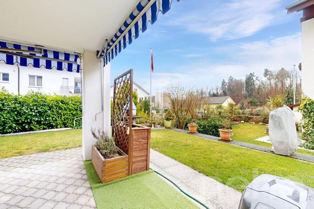 Property photo 3 of 12