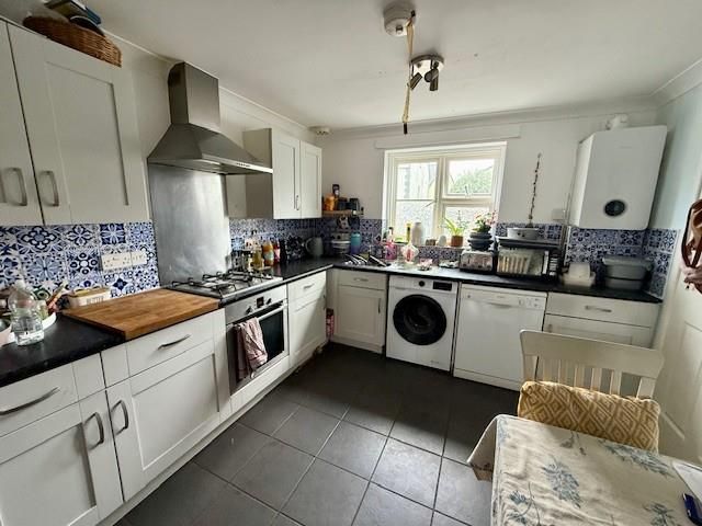 Property photo 3 of 16 Kitchen3.Jpg