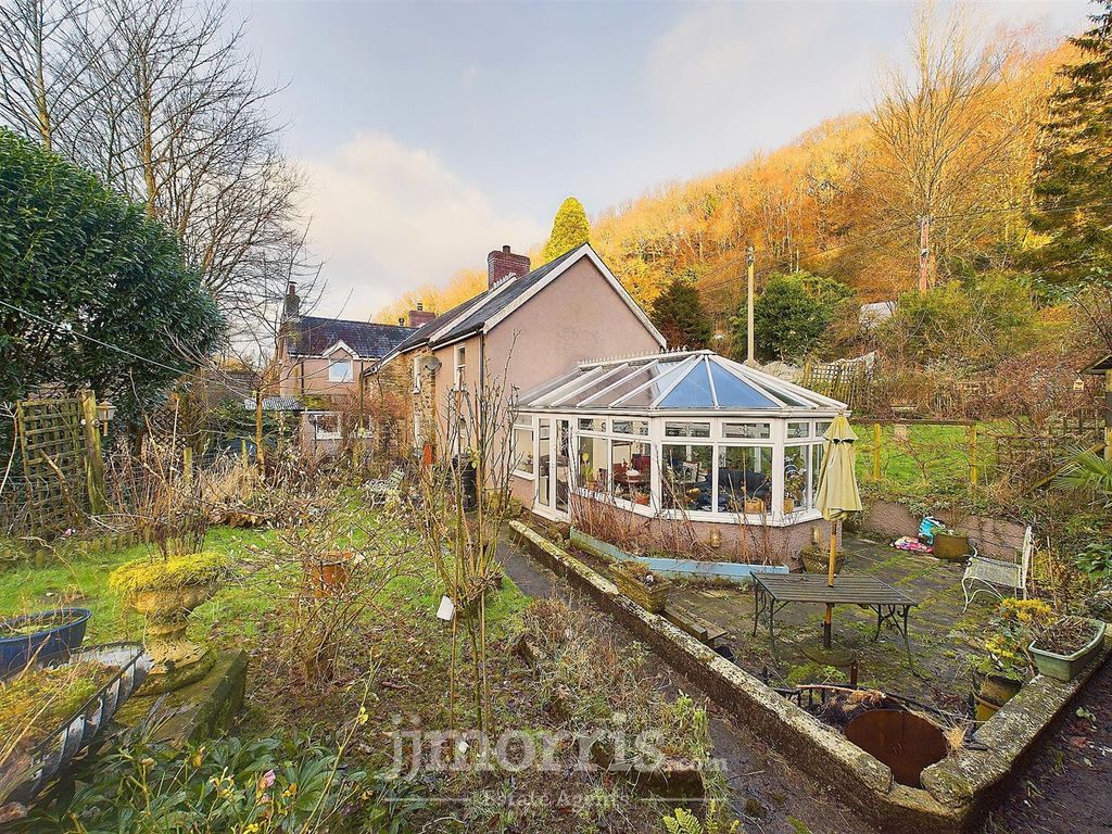 Property photo 3 of 42 Cam03686G0-Pr0239-Still006.Jpg