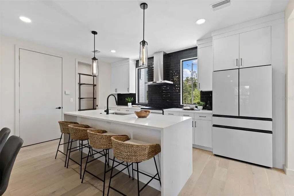 Property photo 2 of 20 <Alttext/>