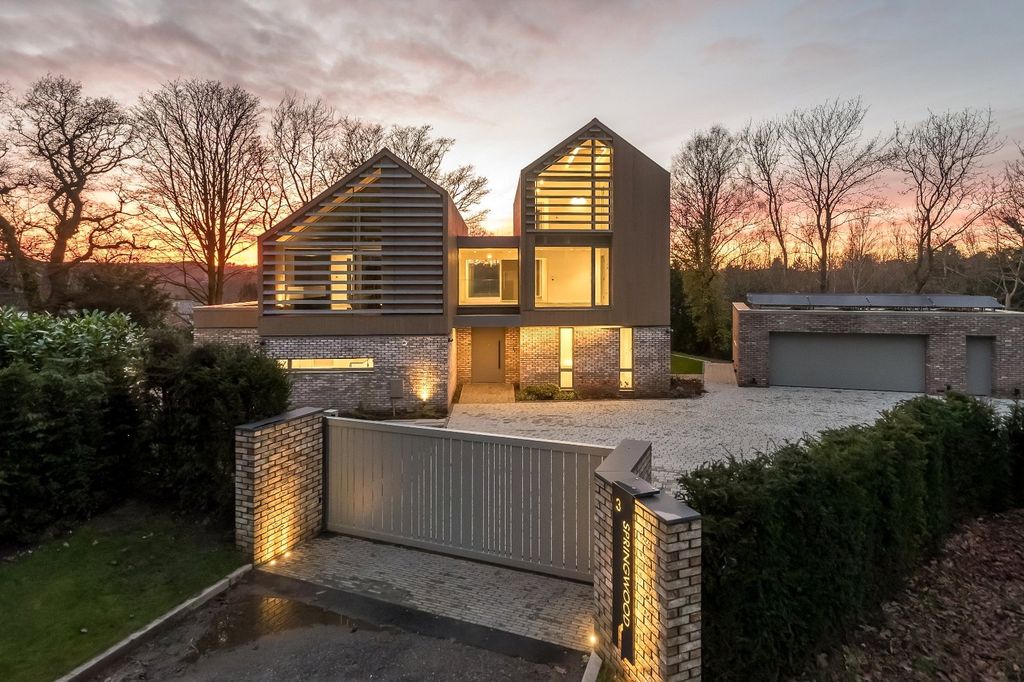 Property photo 1 of 26 Evening Front