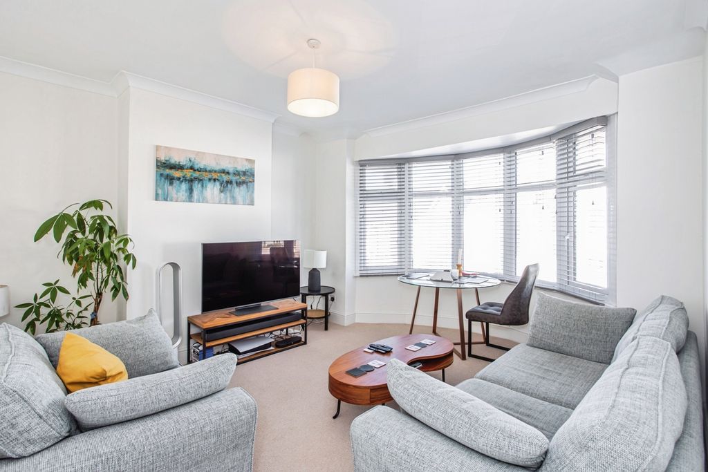 Property photo 2 of 16 Reception Room