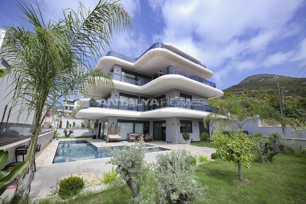 Property photo 1 of 44