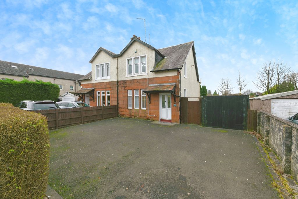 Property photo 1 of 15 Front