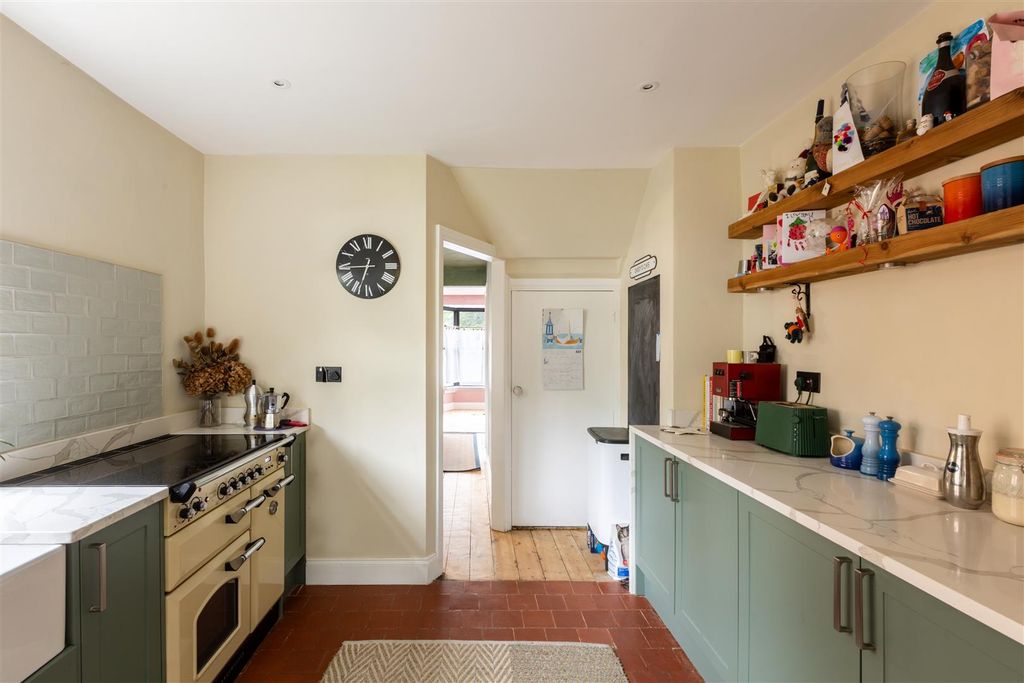 Property photo 3 of 30