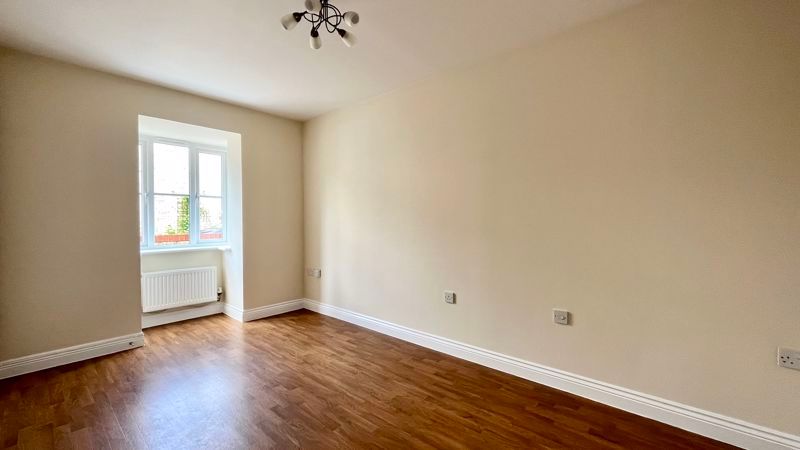 Property photo 3 of 15 Sitting Room