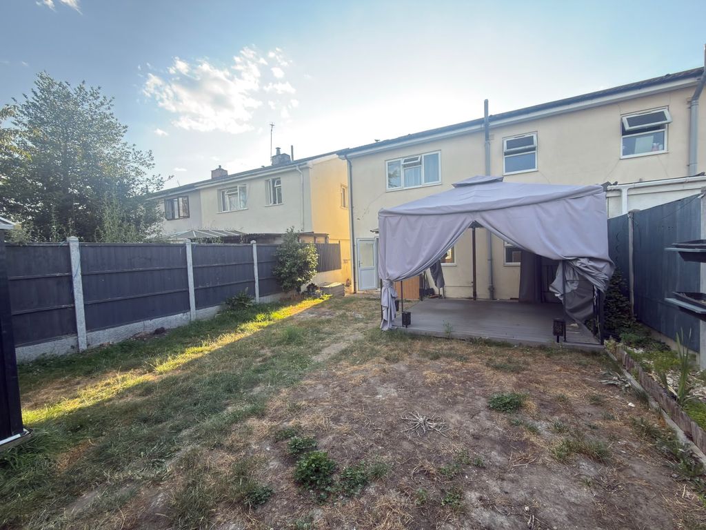 Property photo 1 of 12 Three Bedroom House With Two Showers And Toilets- Family House