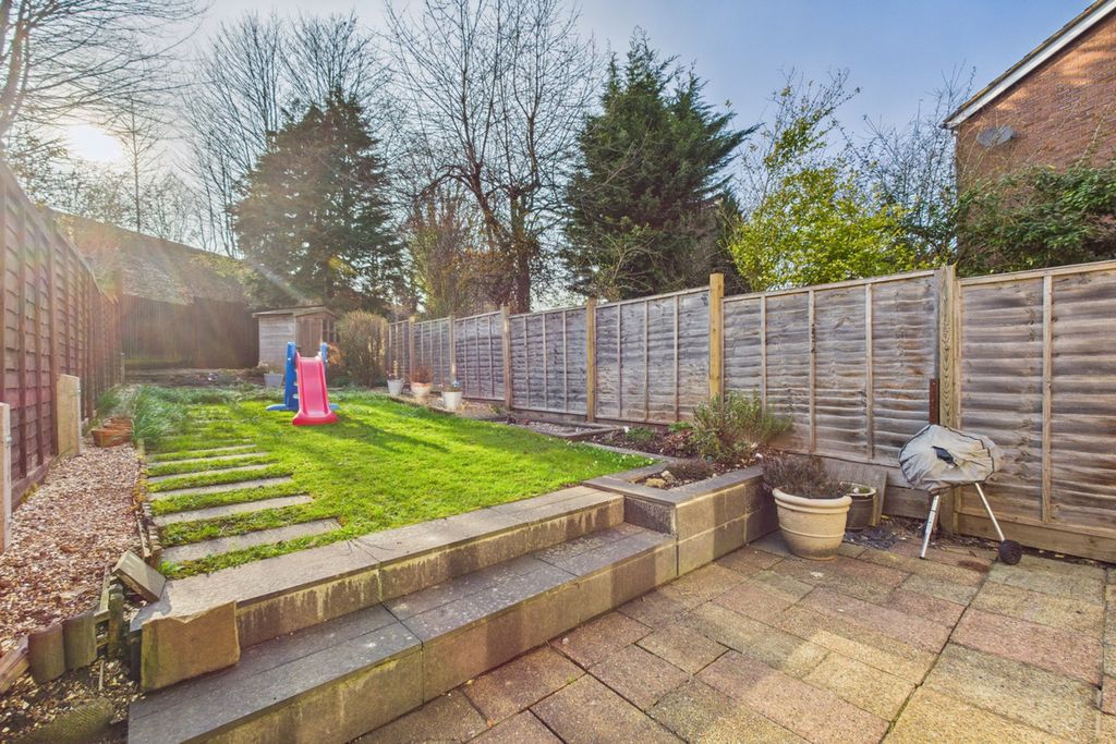 Property photo 2 of 20