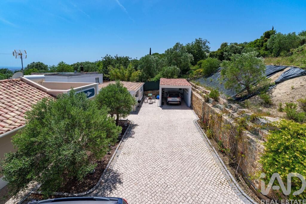 Property photo 3 of 37
