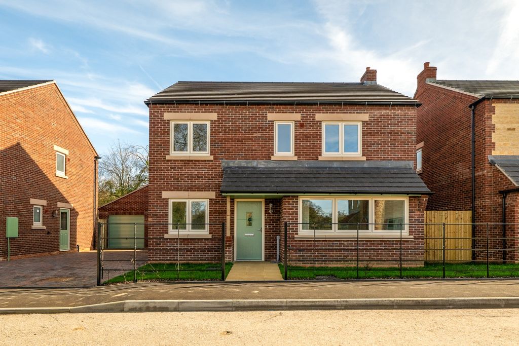 Property photo 1 of 9 5005561