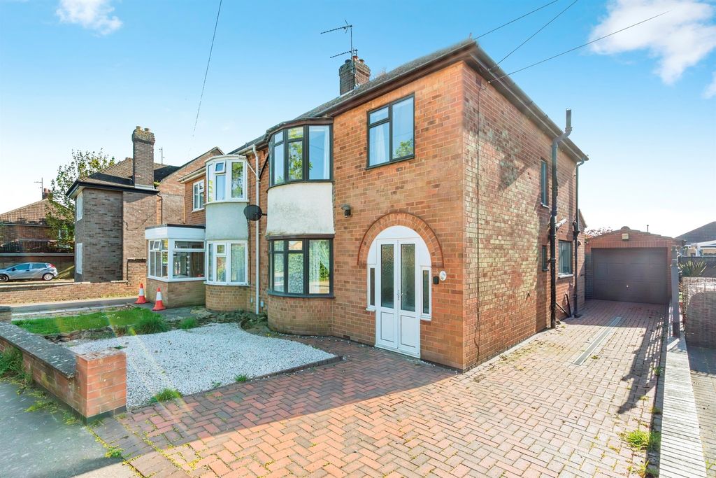 Property photo 1 of 18