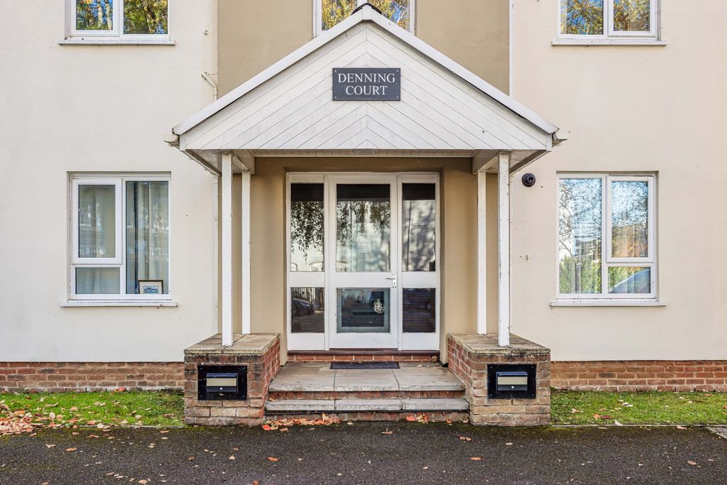 Property photo 1 of 11 Front