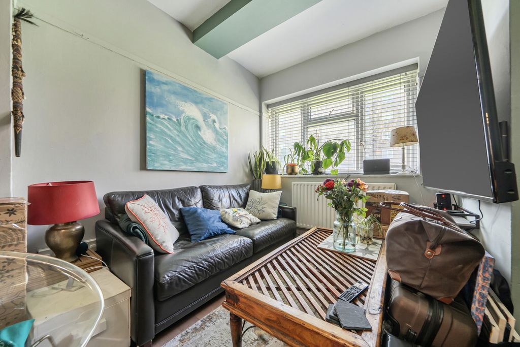 Property photo 3 of 9 Reception