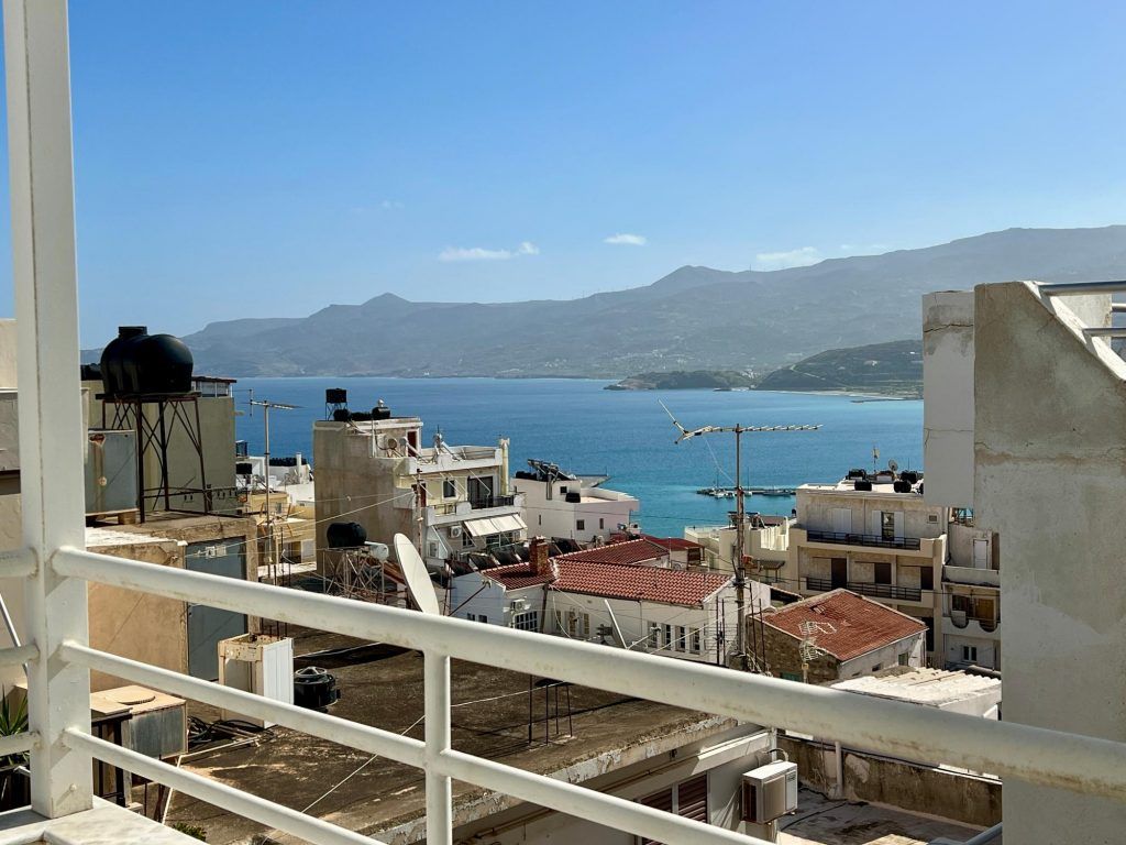 Property photo 2 of 42