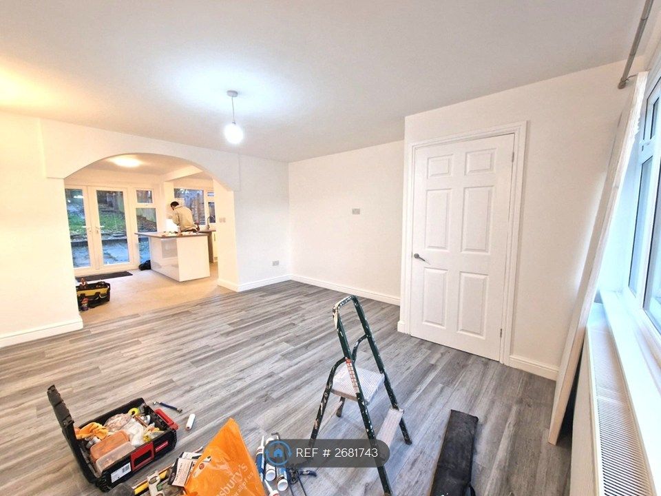 Property photo 2 of 26